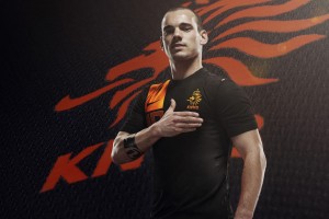 开云体育-莫兰特存在感拉满，热火连续得分压制辽宁队，当篮球哲学在赛场上碰撞