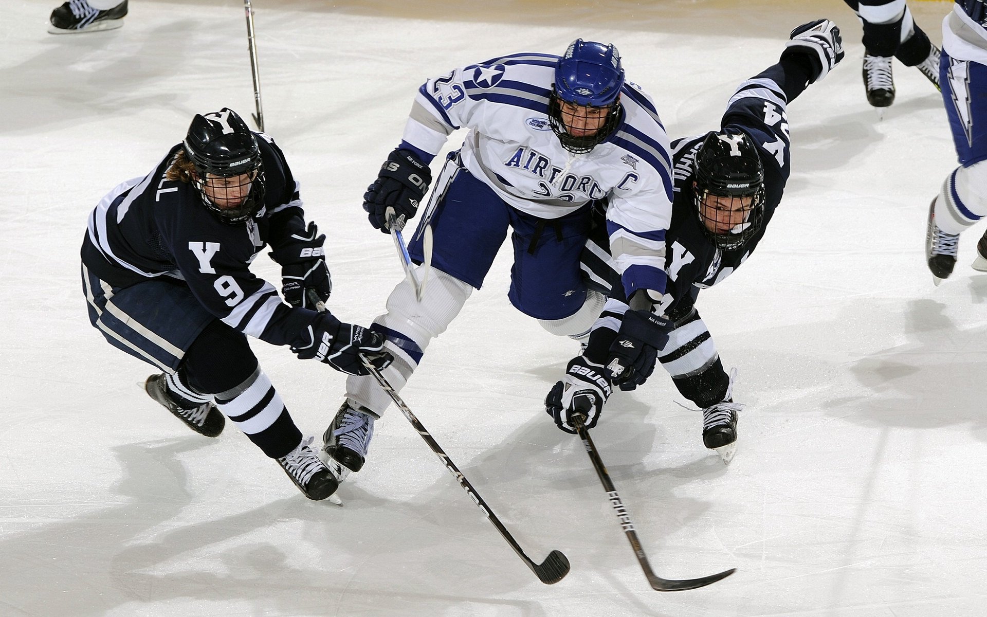 巴黎击败韩国，孔德在F1新赛季揭幕战接管比赛